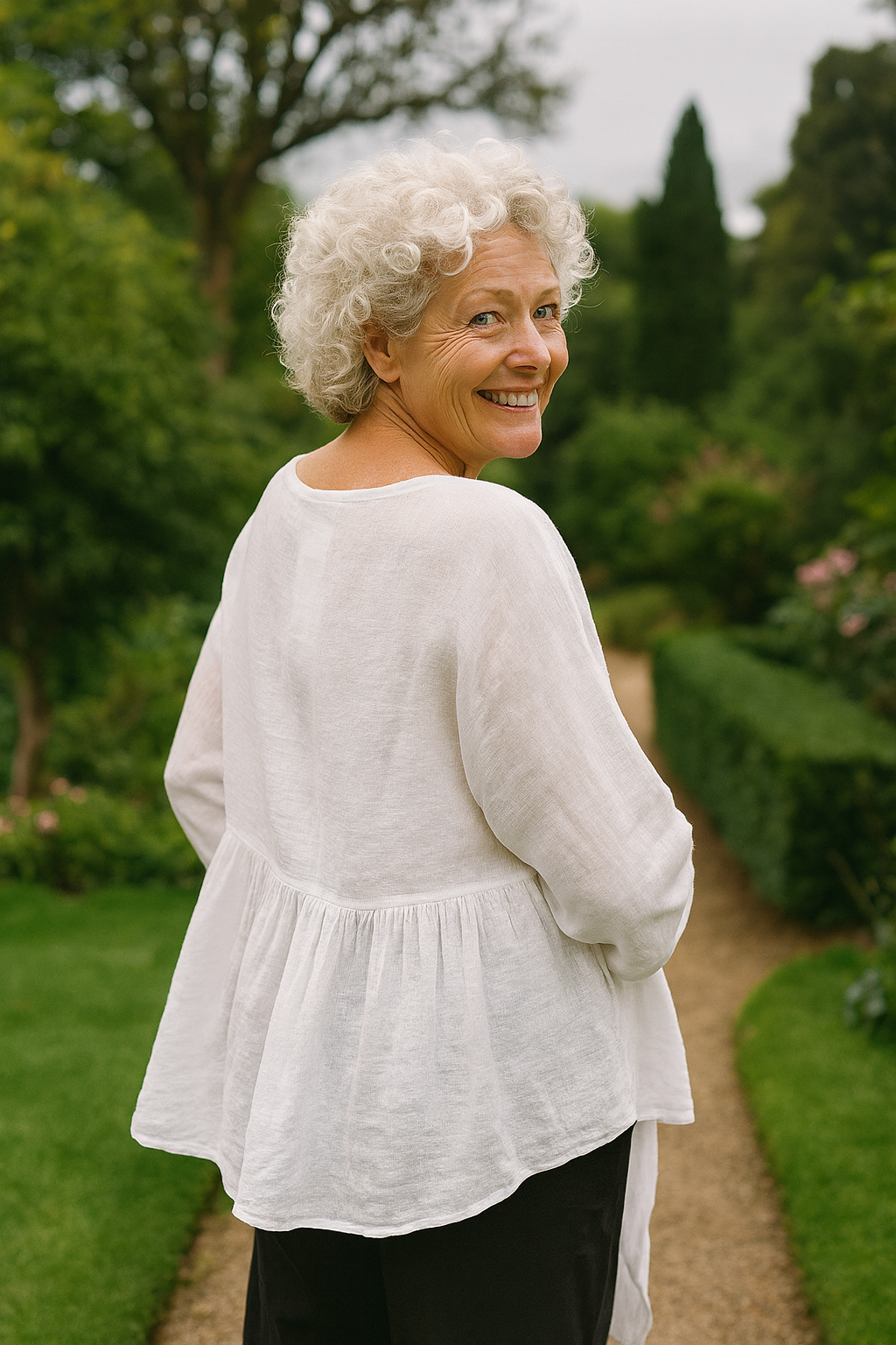 Loretta| V-Neck Cotton-Linen Blouse – Light Elegance with Everyday Ease